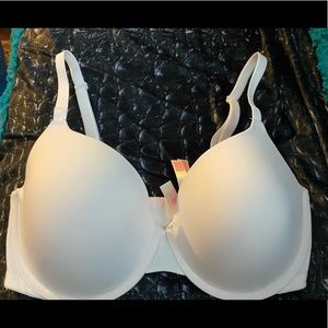 NWOT Pink wear everywear T-shirt lightly lined